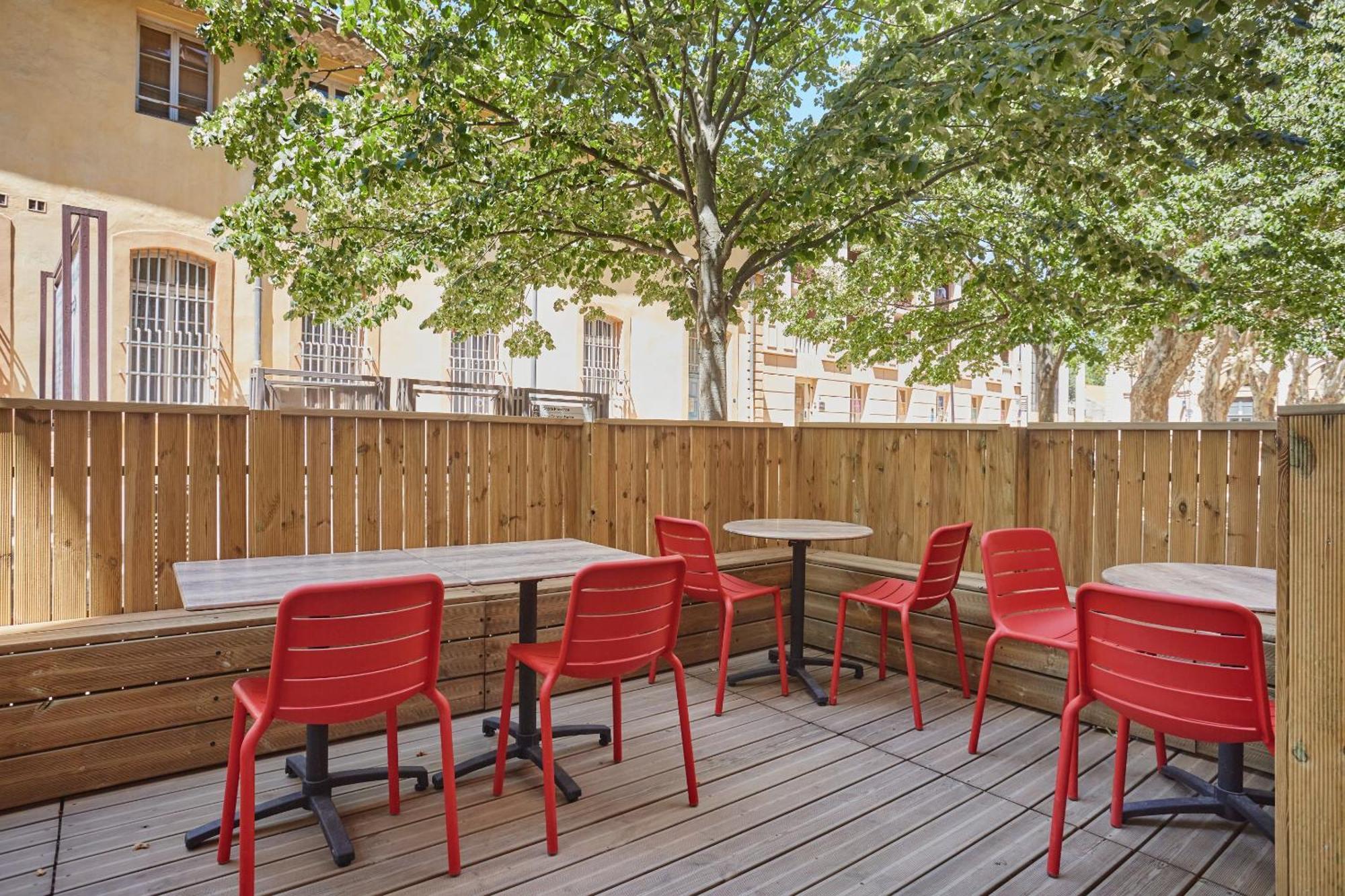 Appart Hotel Odalys City Aix En Provence L'Atrium Aix-en-Provence Bagian luar foto
