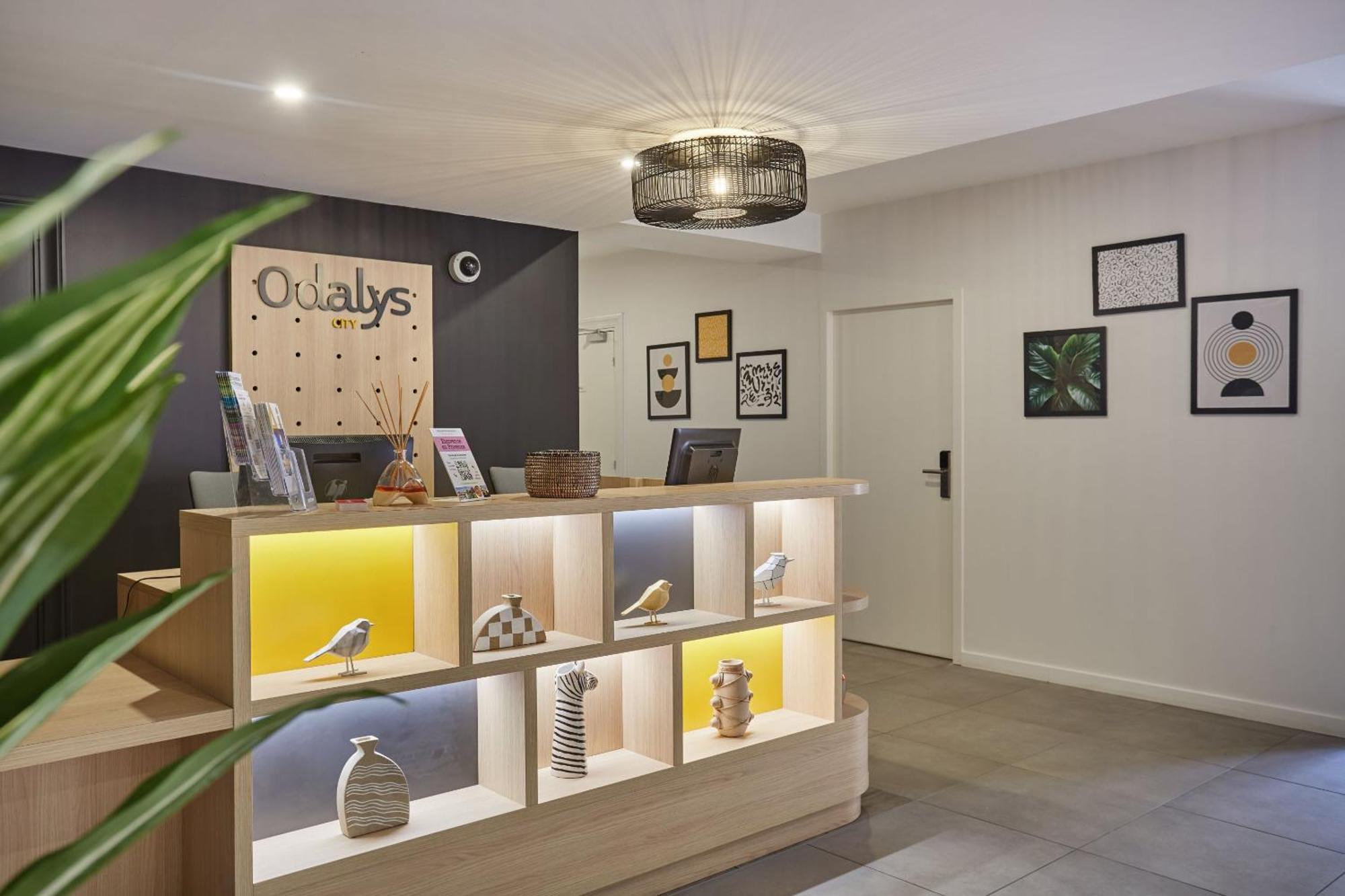 Appart Hotel Odalys City Aix En Provence L'Atrium Aix-en-Provence Bagian luar foto