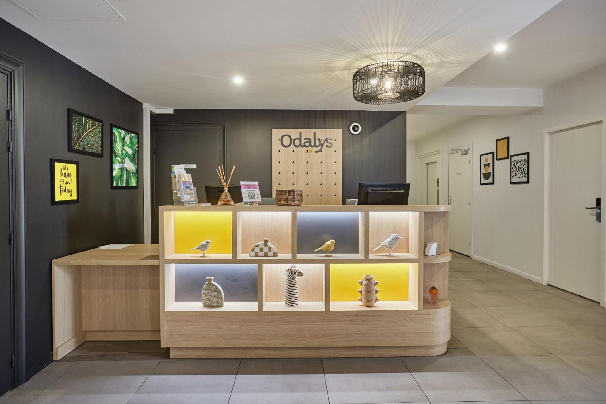 Appart Hotel Odalys City Aix En Provence L'Atrium Aix-en-Provence Bagian luar foto