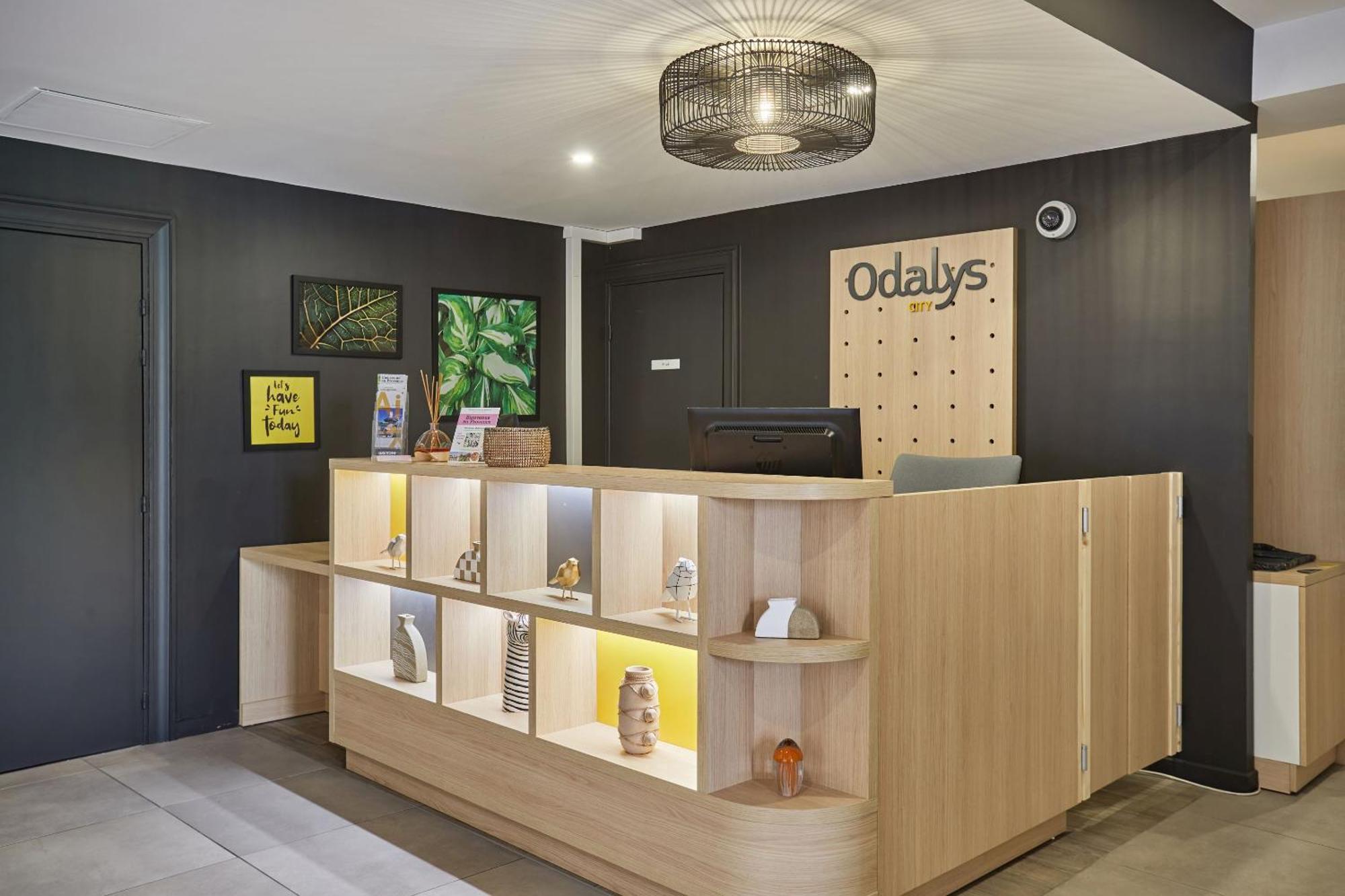 Appart Hotel Odalys City Aix En Provence L'Atrium Aix-en-Provence Bagian luar foto