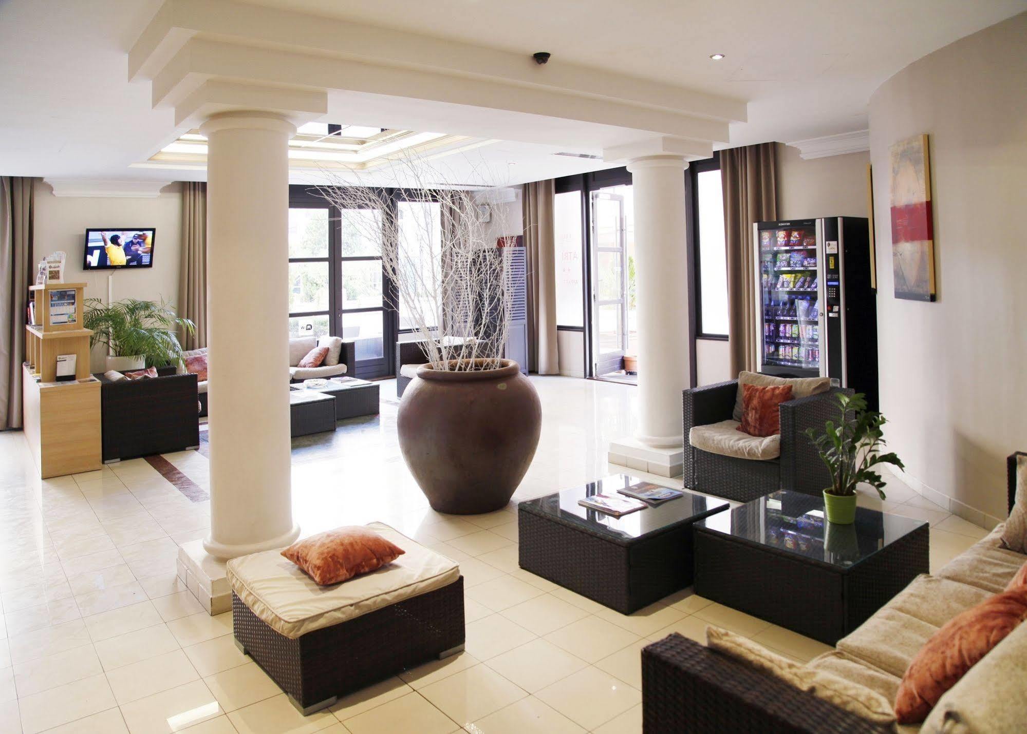Appart Hotel Odalys City Aix En Provence L'Atrium Aix-en-Provence Bagian luar foto